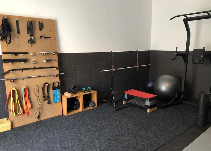 The Minimal House Ii Бомбаррал